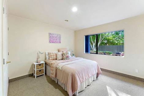 Photo of property in 10 Tararua Crescent, Otaki, 5512