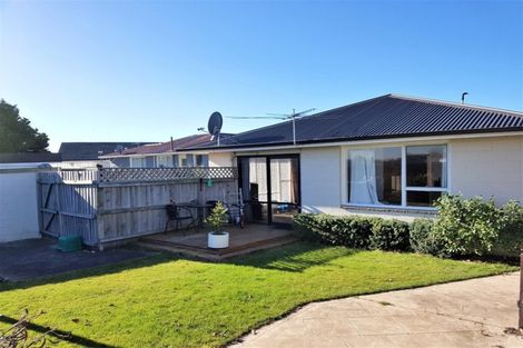 Photo of property in 2/31 Lamorna Road, Parklands, Christchurch, 8083