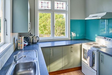 Photo of property in 10 Helen Street, Brooklyn, Wellington, 6021