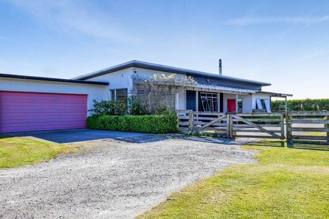 Photo of property in 5674 Mountain Road, Normanby, Hawera, 4673