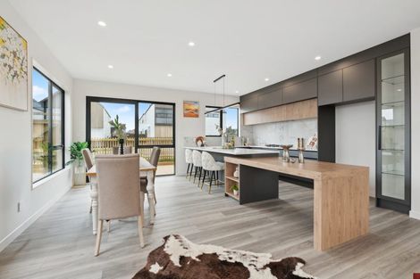 Photo of property in 81 Maungakaraka Road, Karaka, 2580