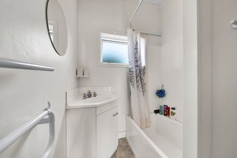 Photo of property in 74 Puriri Street, Hawera, 4610