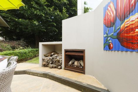 Photo of property in 2 Pastoral Lane, Hokowhitu, Palmerston North, 4410