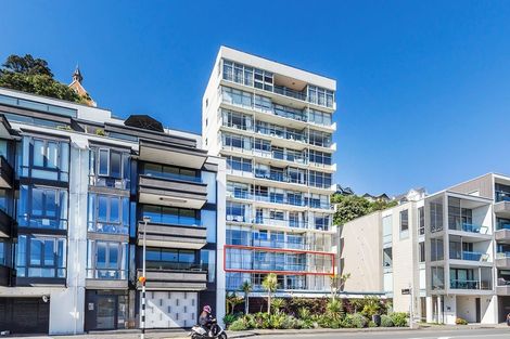 Photo of property in Dorchester Apartments, 144 Oriental Parade, Oriental Bay, Wellington, 6011