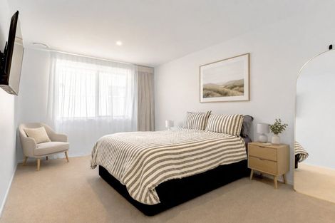 Photo of property in 18 Rushland Road, Jacks Point, 9371