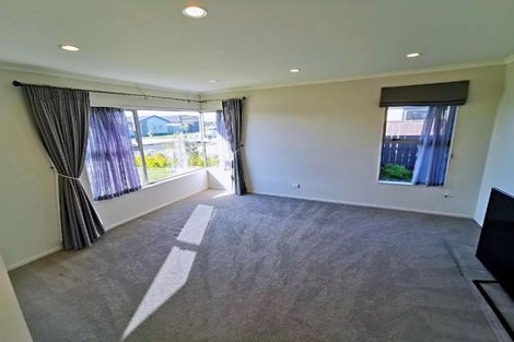 Photo of property in 12 Creda Road, Wattle Downs, Auckland, 2103