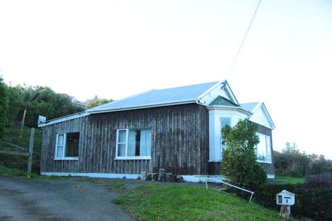 Photo of property in 1 Taupo Lane, Ravensbourne, Dunedin, 9022