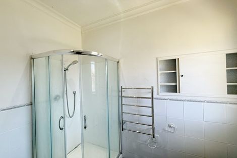 Photo of property in 13 Akarana Avenue, Mount Roskill, Auckland, 1041