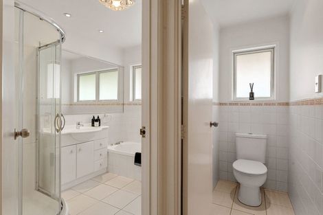 Photo of property in 14 Clyside Avenue, Half Moon Bay, Auckland, 2012