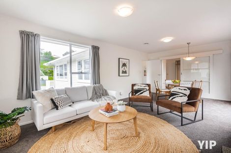 Photo of property in 17 Baylands Drive, Newlands, Wellington, 6037