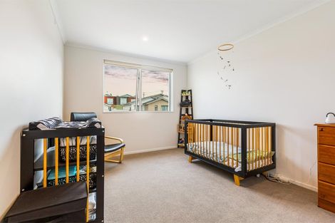 Photo of property in 9 Ambar Ridge Avenue, Massey, Auckland, 0614