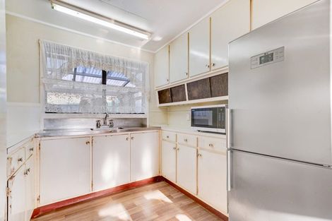 Photo of property in 1 Heathberry Close, Papatoetoe, Auckland, 2025