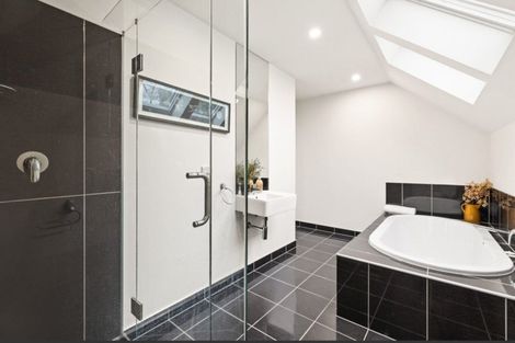 Photo of property in 5b Te Mata Peak Road, Havelock North, 4130