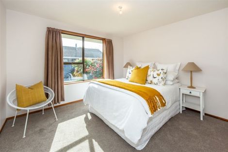 Photo of property in 2/78 Solomon Avenue, Redwood, Christchurch, 8051