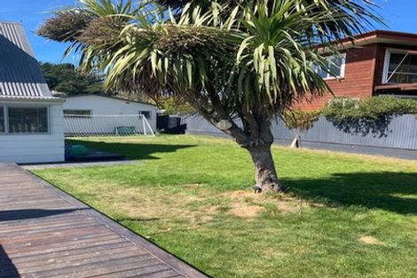 Photo of property in 44 Rotten Row, Waikuku Beach, 7473
