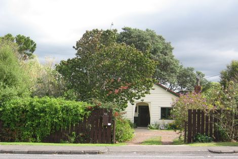 Photo of property in 34 Archibald Road, Kelston, Auckland, 0602