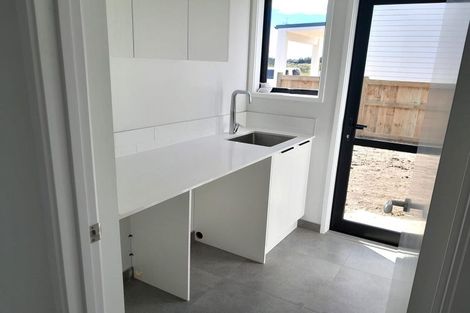 Photo of property in 90 Kahui Parade, Karaka, Papakura, 2113