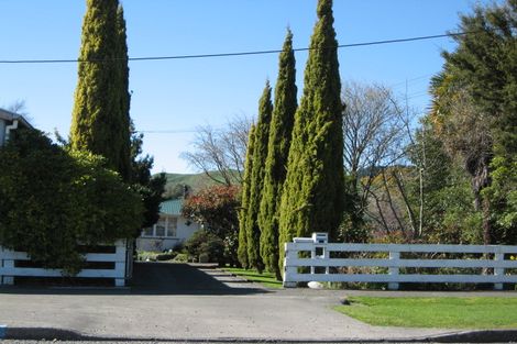 Photo of property in 34 Paraekaretu Street, Hunterville, 4730