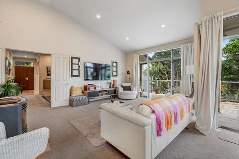 Photo of property in 5 Palm Cove, Arkles Bay, Whangaparaoa, 0932