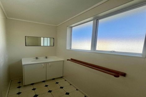Photo of property in 40 Hassan Drive, Massey, Auckland, 0614