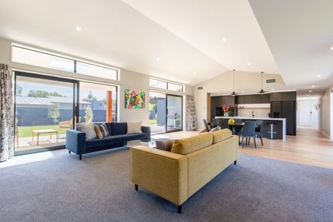 Photo of property in 5 Bressay Way, Waikanae, 5036