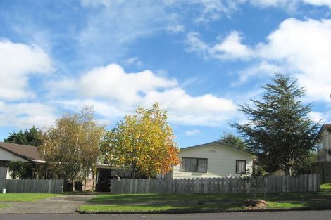 Photo of property in 135 Bradbury Road, Botany Downs, Auckland, 2010