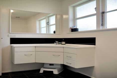 Photo of property in 58 Bould Street, Johnsonville, Wellington, 6037