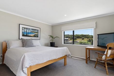 Photo of property in 7 Vantage Place, Omokoroa, 3114