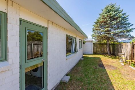 Photo of property in 33 Rosewood Place, Paraparaumu, 5032