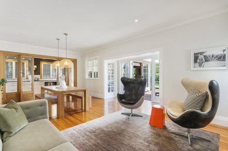 Photo of property in 28 Jubilee Avenue, Devonport, Auckland, 0624