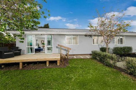Photo of property in 685a Swanson Road, Swanson, Auckland, 0612