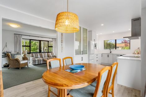 Photo of property in 135 Everitt Crescent, Whangamata, 3620