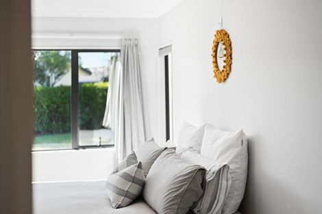 Photo of property in 13 Mangakoea Place, St Andrews, Hamilton, 3200