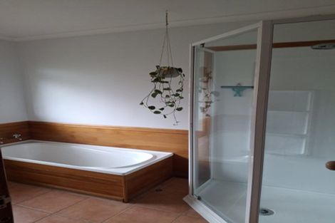 Photo of property in 11 Links View Drive, Omokoroa, 3114