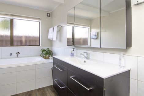 Photo of property in 26 Lane Place, Awapuni, Palmerston North, 4412