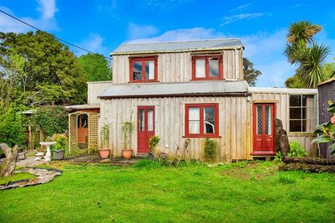 Photo of property in 593 Auroa Road, Auroa, Hawera, 4678