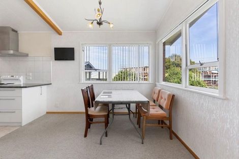 Photo of property in 19 Carole Crescent, Pakuranga, Auckland, 2010