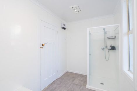 Photo of property in 24 Park Street, Winton, 9720