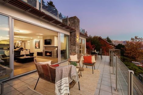 Photo of property in 4/25 Belfast Terrace, Queenstown, 9300