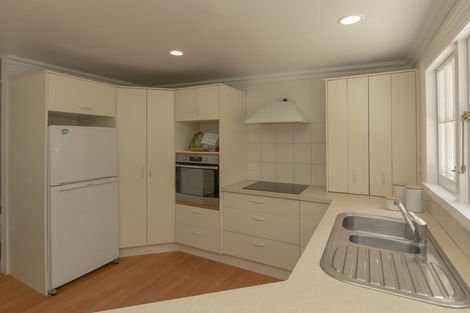 Photo of property in 21 Milton Road, Bluff Hill, Napier, 4110