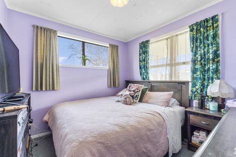 Photo of property in 19 Mazengarb Road, Paraparaumu Beach, Paraparaumu, 5032