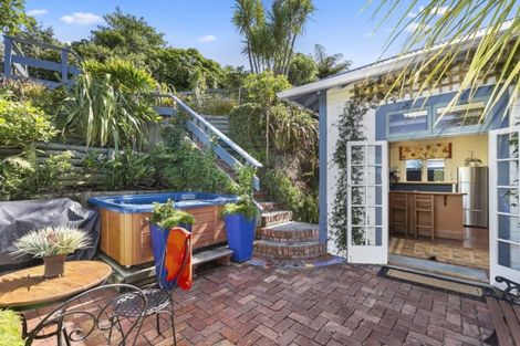 Photo of property in 12 Highbury Road, Highbury, Wellington, 6012