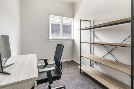 Photo of property in 36 Harbour View Road, Point Chevalier, Auckland, 1022