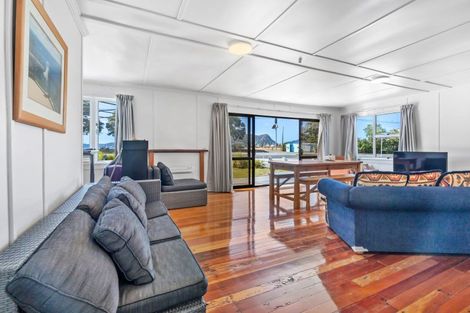 Photo of property in 2a Finch Street, One Tree Point, 0118