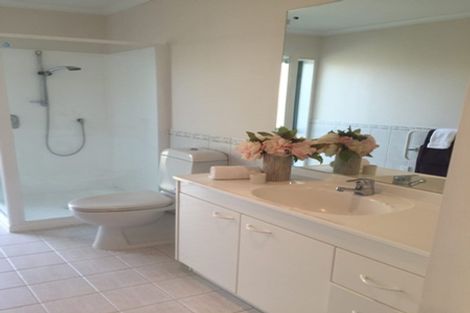 Photo of property in 16 Trovare Place, Golflands, Auckland, 2013