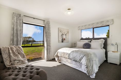 Photo of property in 35 Marae O Rehia Road, Karioitahi, Waiuku, 2683