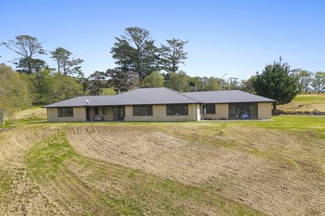 Photo of property in 108 Kennedy Road, Dairy Flat, Albany, 0792