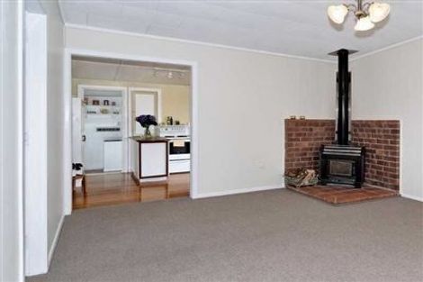 Photo of property in 1/55 Awaroa Road, Sunnyvale, Auckland, 0612