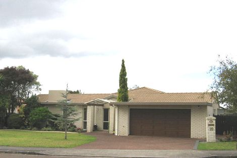 Photo of property in 10 Kerlin Crescent, West Harbour, Auckland, 0618