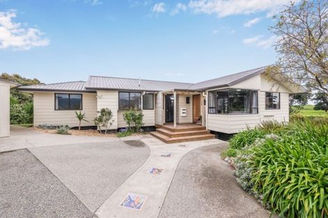 Photo of property in 105 Swamp Road, Te Horo, Otaki, 5581